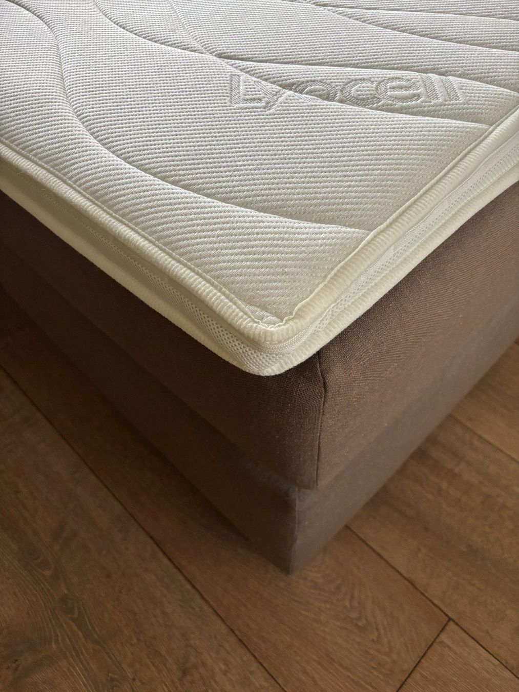 Lits: Boxspringbett – D'occasion à Birrwil par Mitsch73