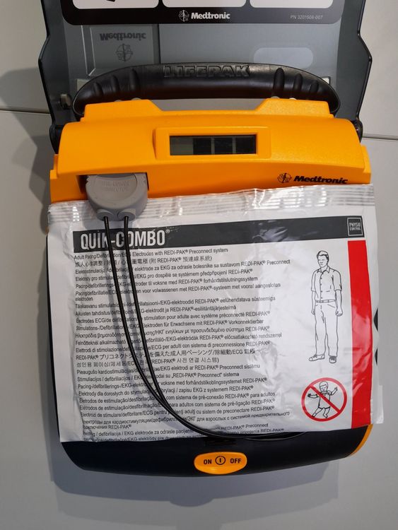 Lifepak CR Plus Defibrillator Kaufen auf Ricardo