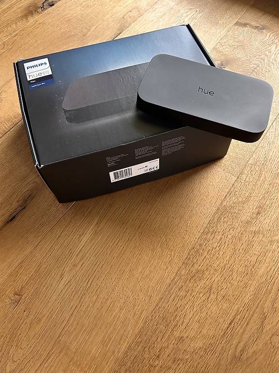 Philips Home Cinema: Philips Hue Play Gradient Lightstrip 65“ + HDMI Sync Box – Usato da Worb venduto da Thomas.98 2