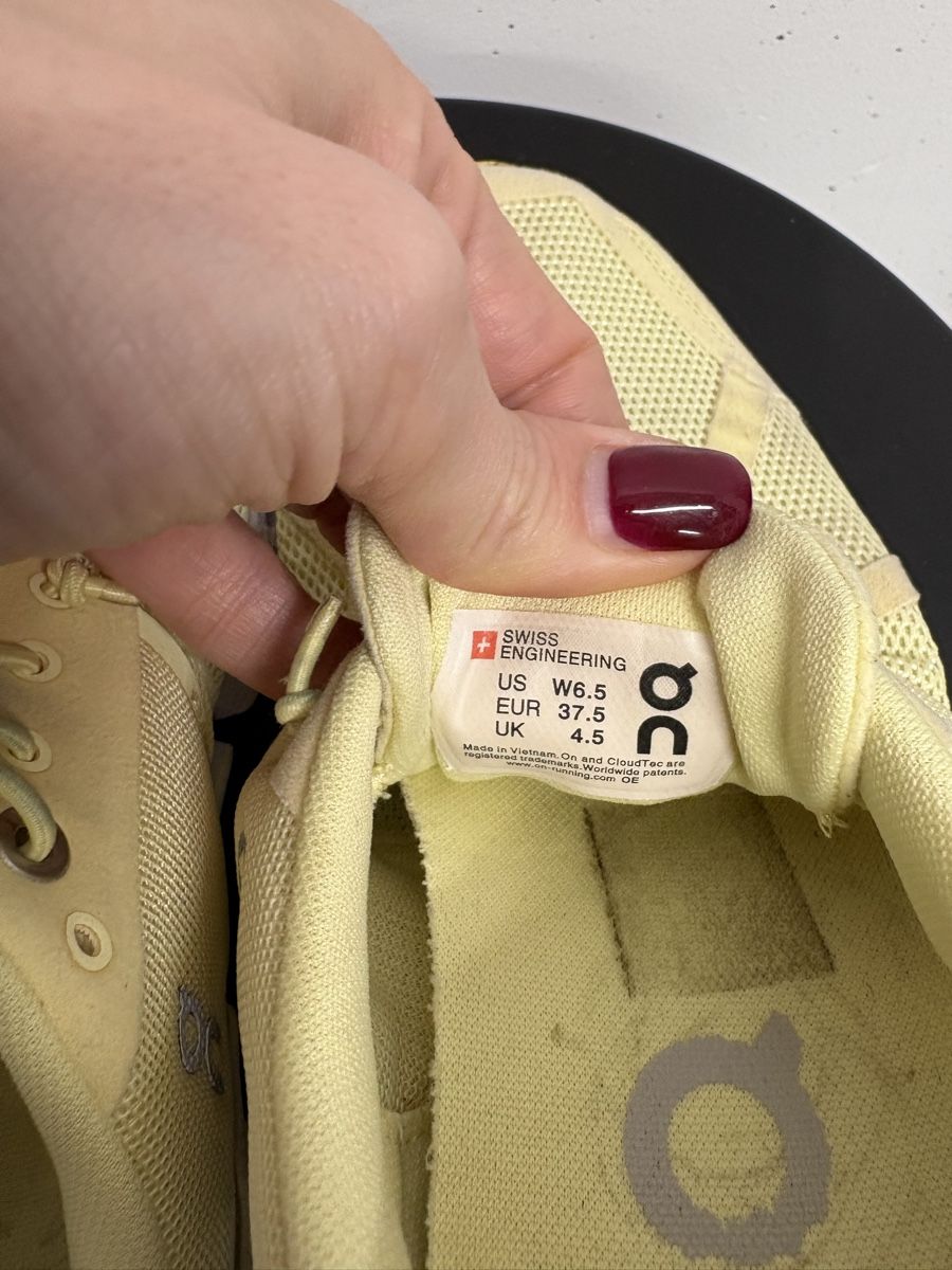 On Damenschuhe: On Laufschuhe Gr. 37.5 gelb Cloud 5 Sneaker – Gebraucht aus Regensdorf von secondchancefashion 4