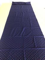 Stoff blau mit Blümchen, ziemlicher Retro-Stil