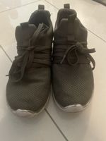 Turnschuhe/Sneakers, Khaki Grün, Grösse 40, Bequem!