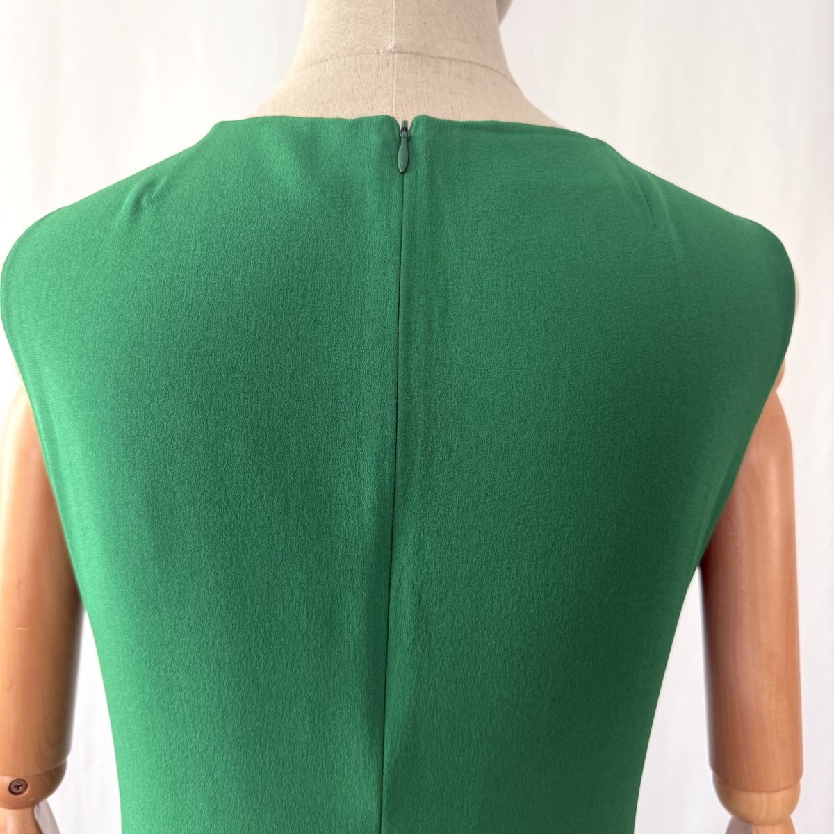 Akris Vestiti: AKRIS Green Silk Dress – Nuovo (secondo la descrizione) da Emmen venduto da Nightingale_2022 4
