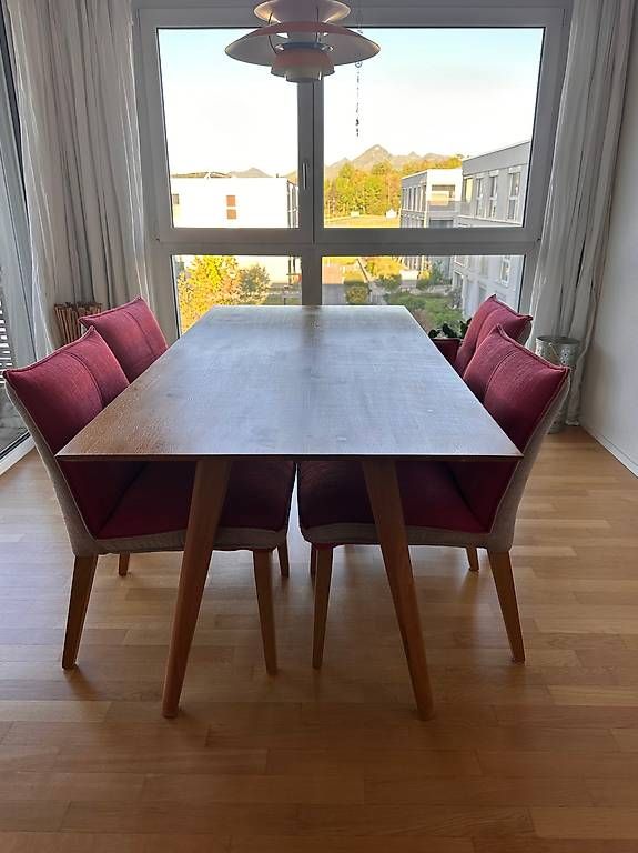 Tischset: Esstisch Holz mit 4 Stühlen – Gebraucht aus Däniken SO von Roland-Brunner