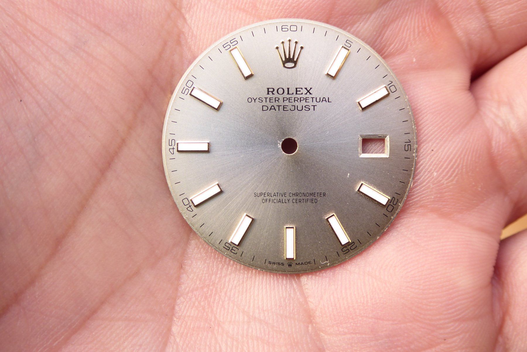 Rolex Orologi: Rolex Datejust 41mm sundust stick dial 126331 – Nuovo (secondo la descrizione) da Geneve venduto da adr_xk6n 7