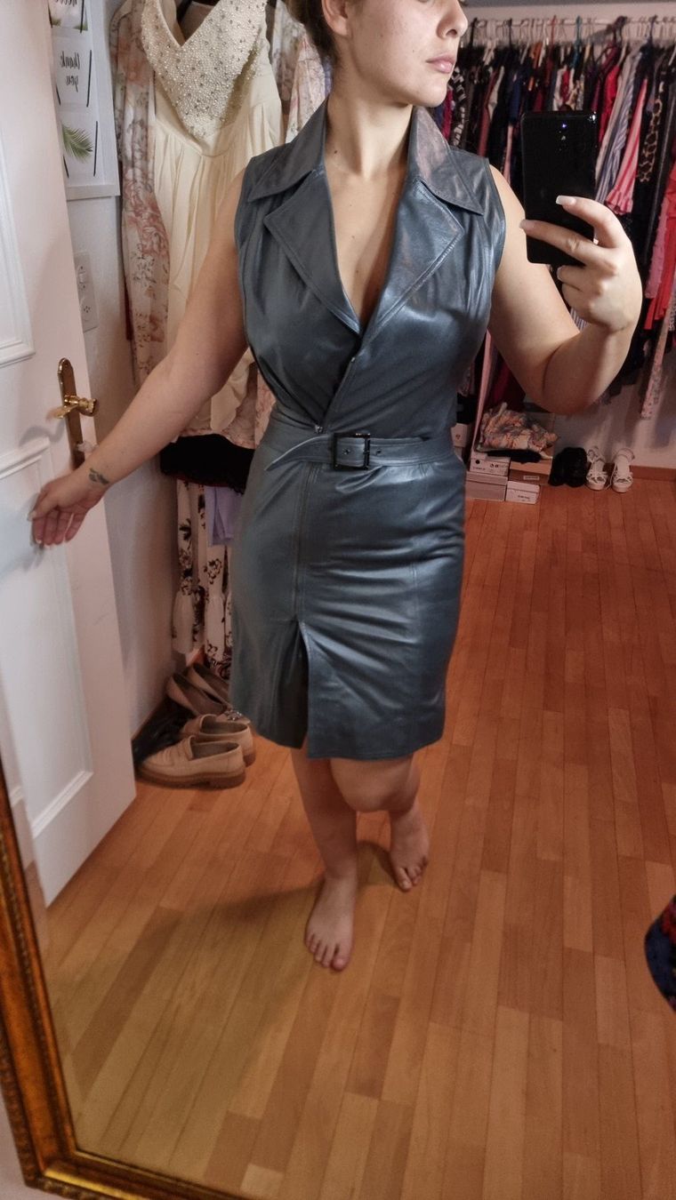 Kleider: Elegantes Lederkleid Gr. 38, tailliert, mit Gürtel – Gebraucht aus Wald ZH von CapLux 2
