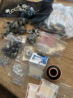 Krälleli und Material für Ketten