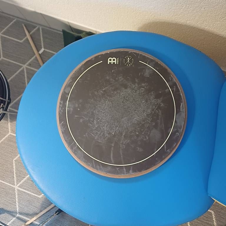 Strumenti musicali: Übungs-Pad – Usato da Roggwil TG venduto da nin_yhr9