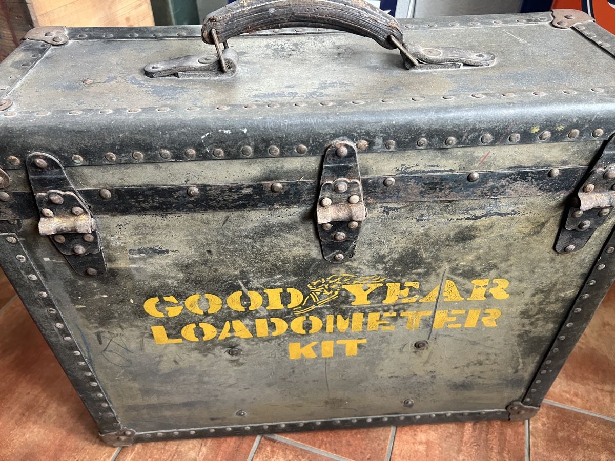 Valigie: Goodyear Loadometer Kit Transportbox antik – Usato da Mellingen venduto da Oelquelle