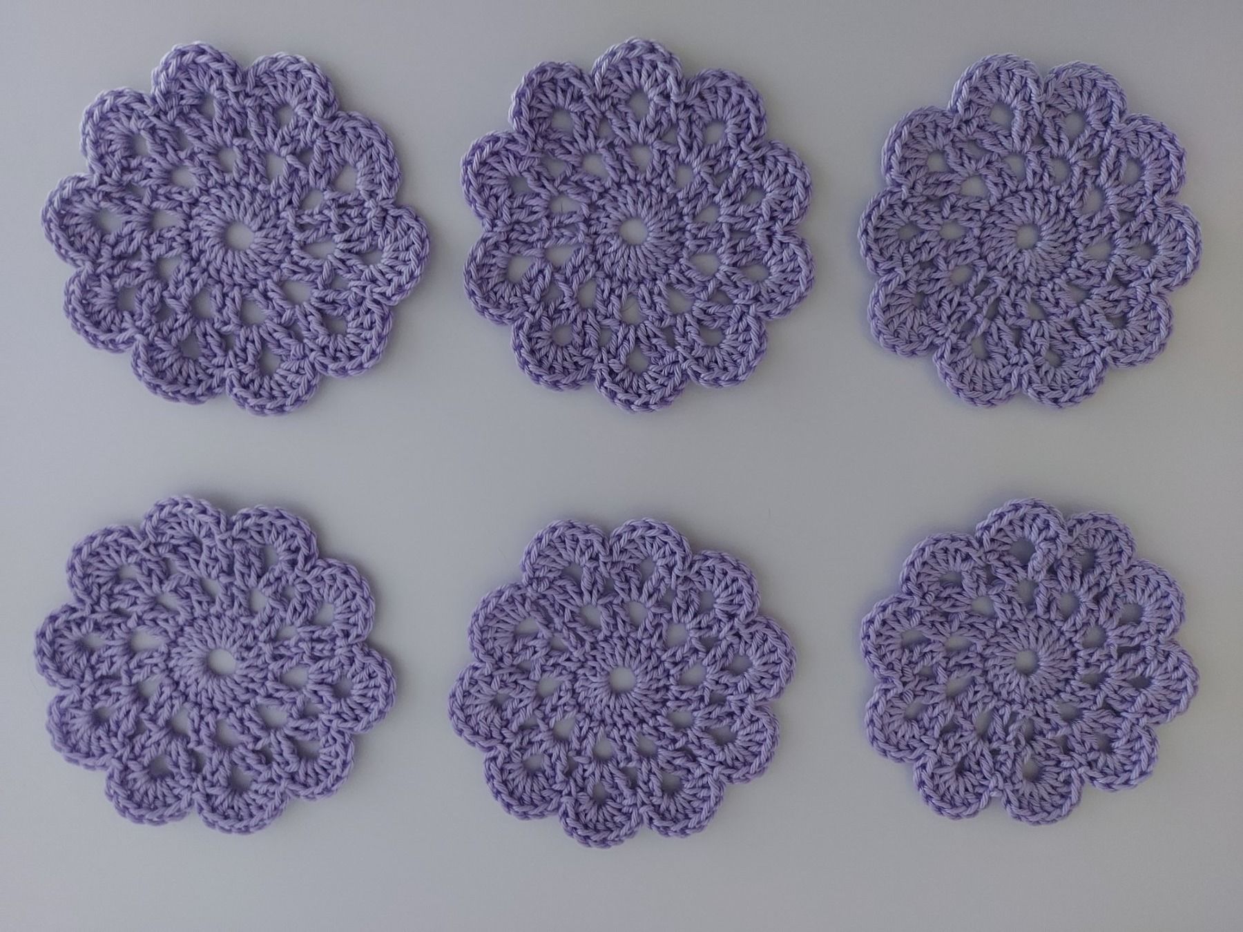 Sottobicchieri: Glasuntersetzer Gr.10cm Farbe Lavendel Gehäkelt – Nuovo (secondo la descrizione) da Kölliken venduto da arwen6