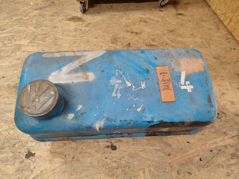 VW Käfer Brezel Ovali Tank 100mm 1