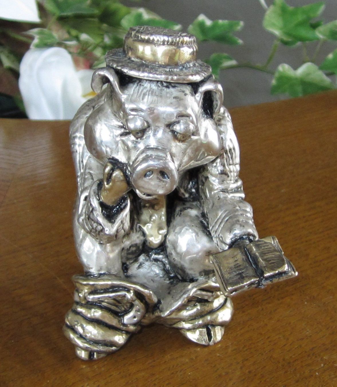 Skulpturen & Statuen: Skulptur Säuli auf Topf 925 Silber + Blattgold – Neu (gemäss Beschreibung) aus Eschenbach von Alicekunst 1