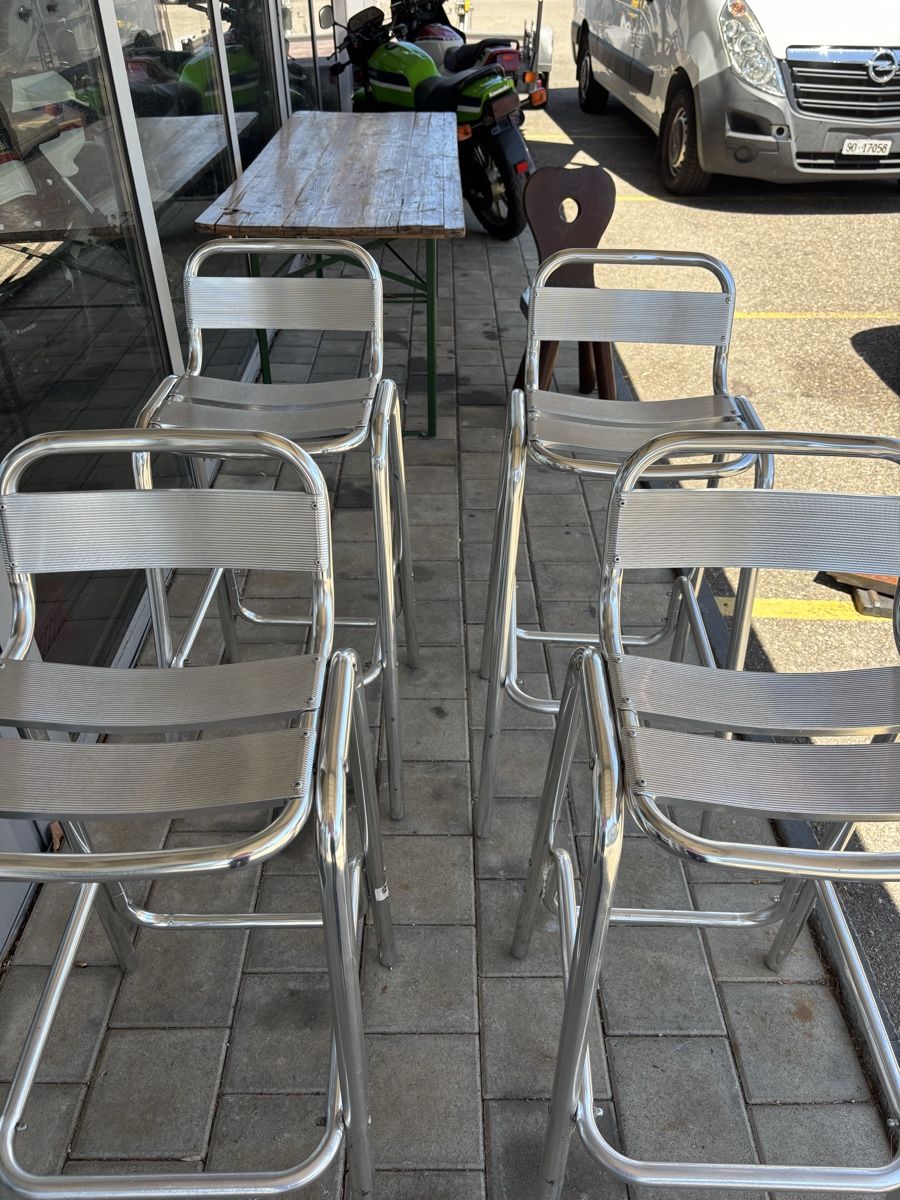 Hocker: Barhocker Aluminium 4 Stk. – Gebraucht aus Niederbipp von jeraldinekohler 2
