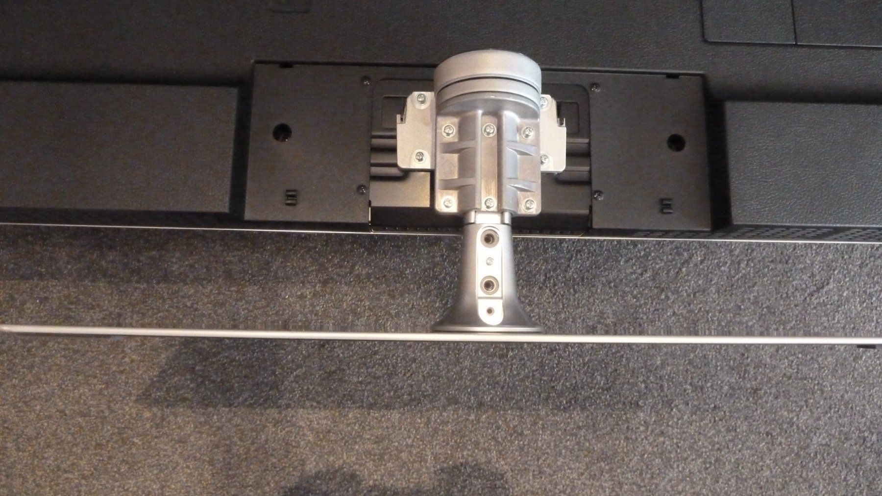 Panasonic Fernseher: Panasonic Tischstandfuss zu TX-49HXN978 – Neu und originalverpackt aus Würenlingen von Schneiderhifi 3