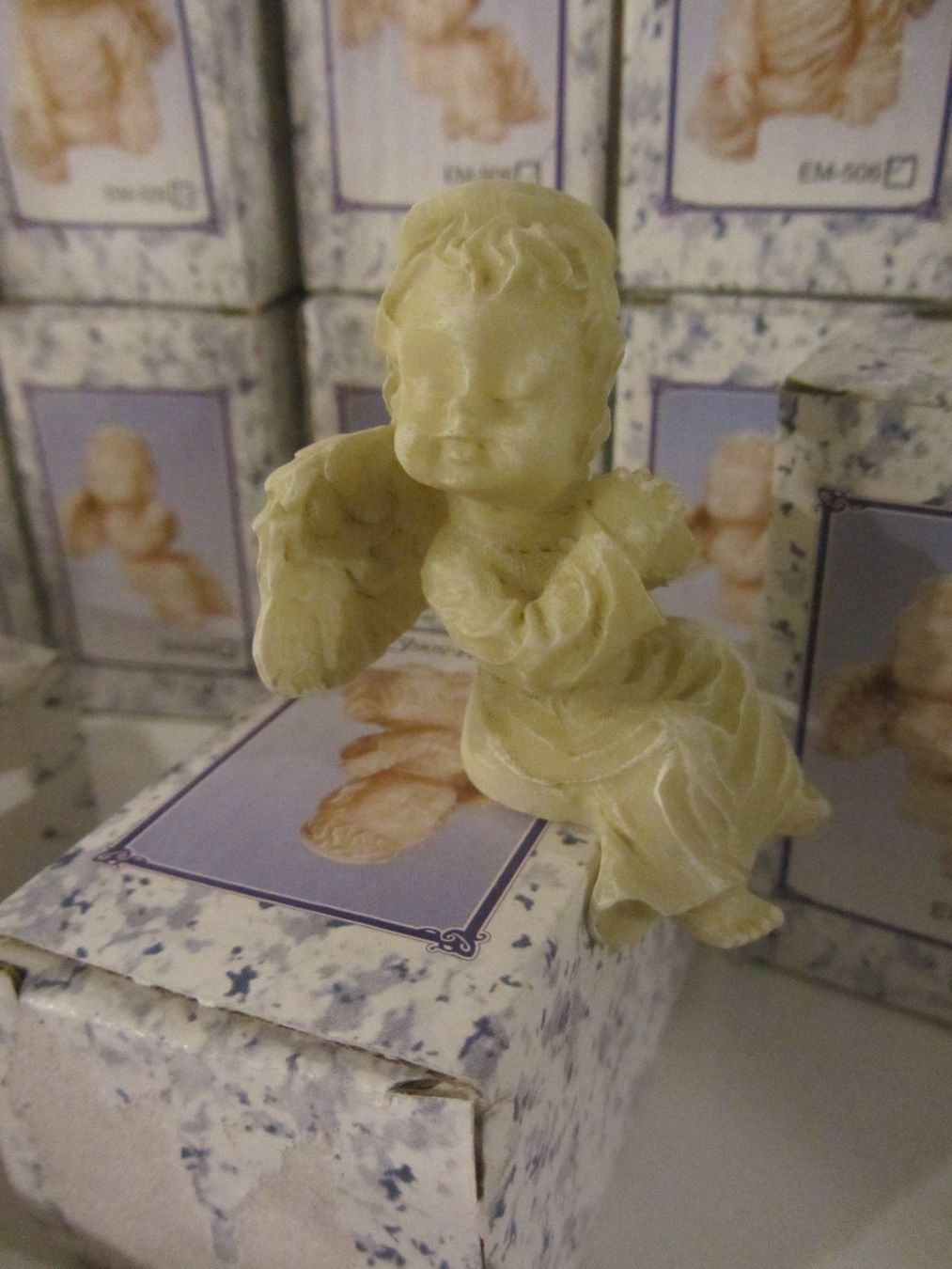 Statuette: 10 Stk. Engeli, Kantenhocker – Nuovo e nell'imballaggio originale da Egliswil venduto da chroetli22 2