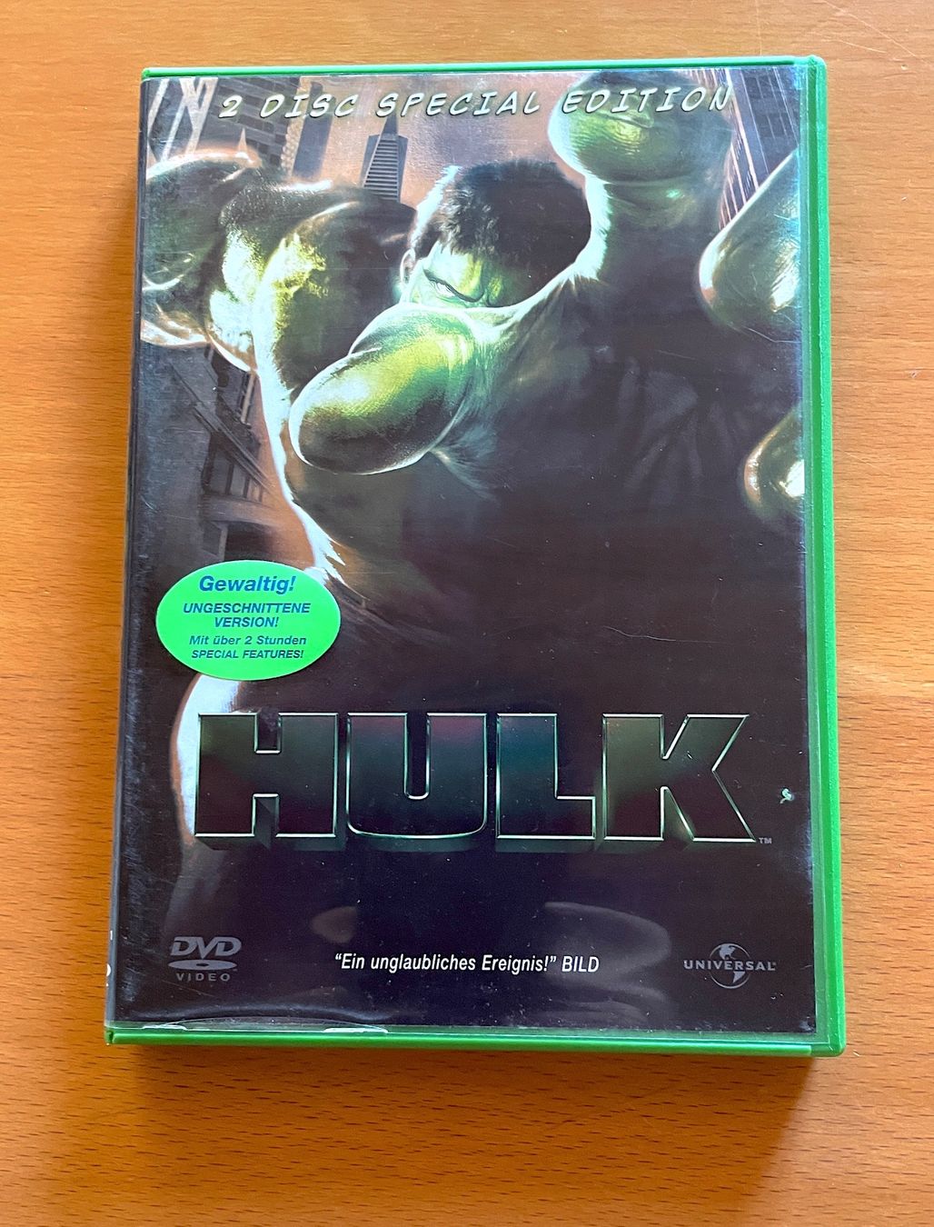 Tutti i DVDs: DVD Hulk 2 Disc Special Edition ungeschnittene Version – Usato da Rickenbach BL venduto da Morlog