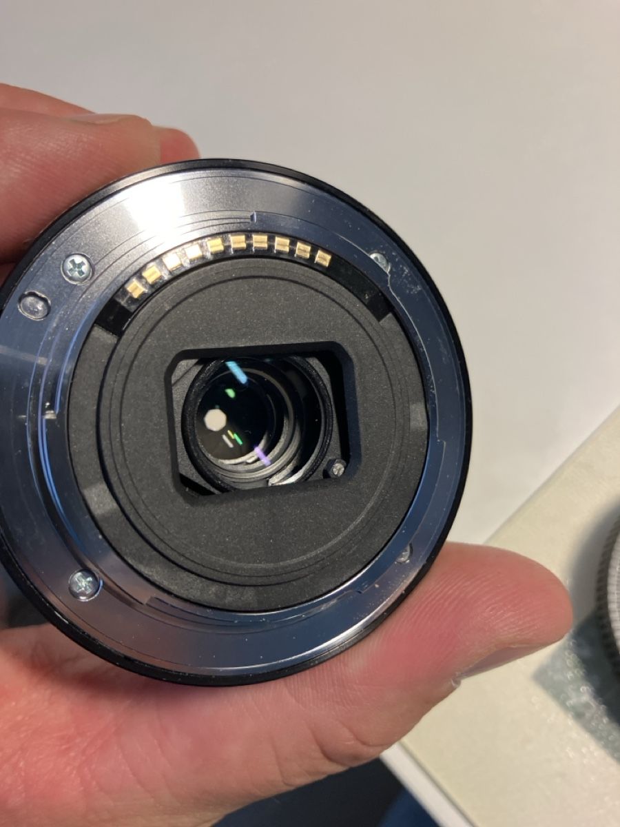 Sony Obiettivi: E-Mount Objektiv SELP1650 – Usato da Bürglen UR venduto da knispel280 4