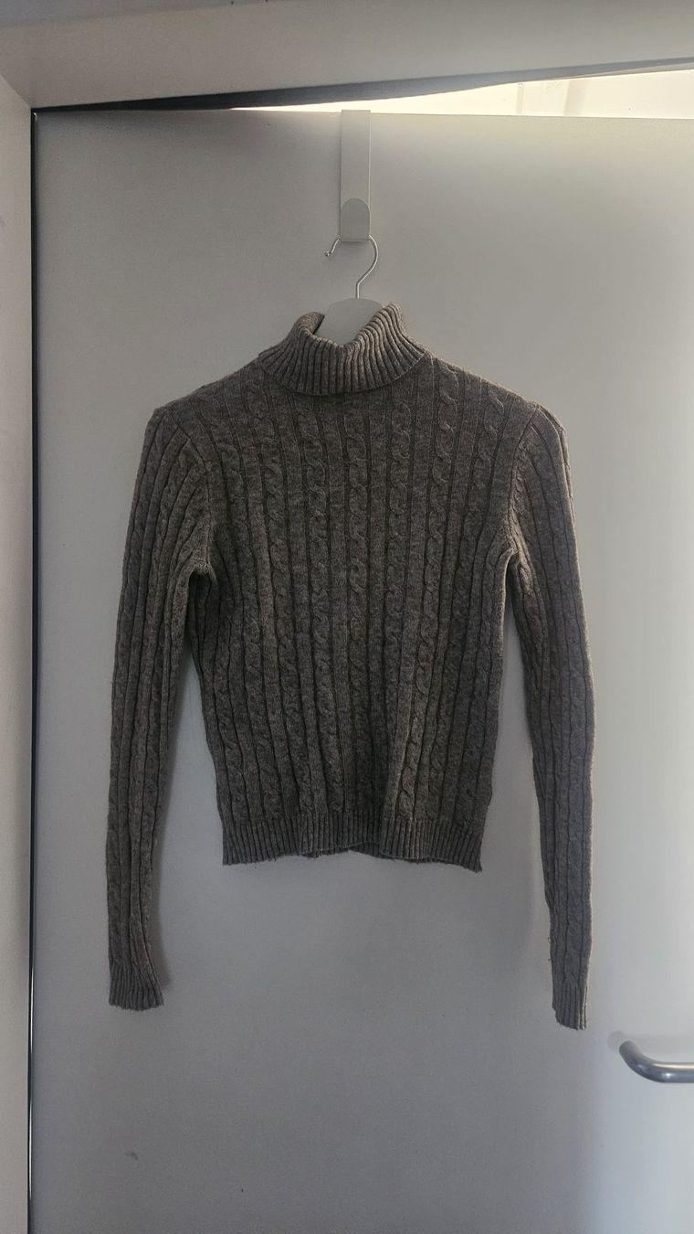 Pullover & Sweatshirts: Grau/ Brauner  Pullover mit Kragen – Neu (gemäss Beschreibung) aus Wil SG von cro_27r5