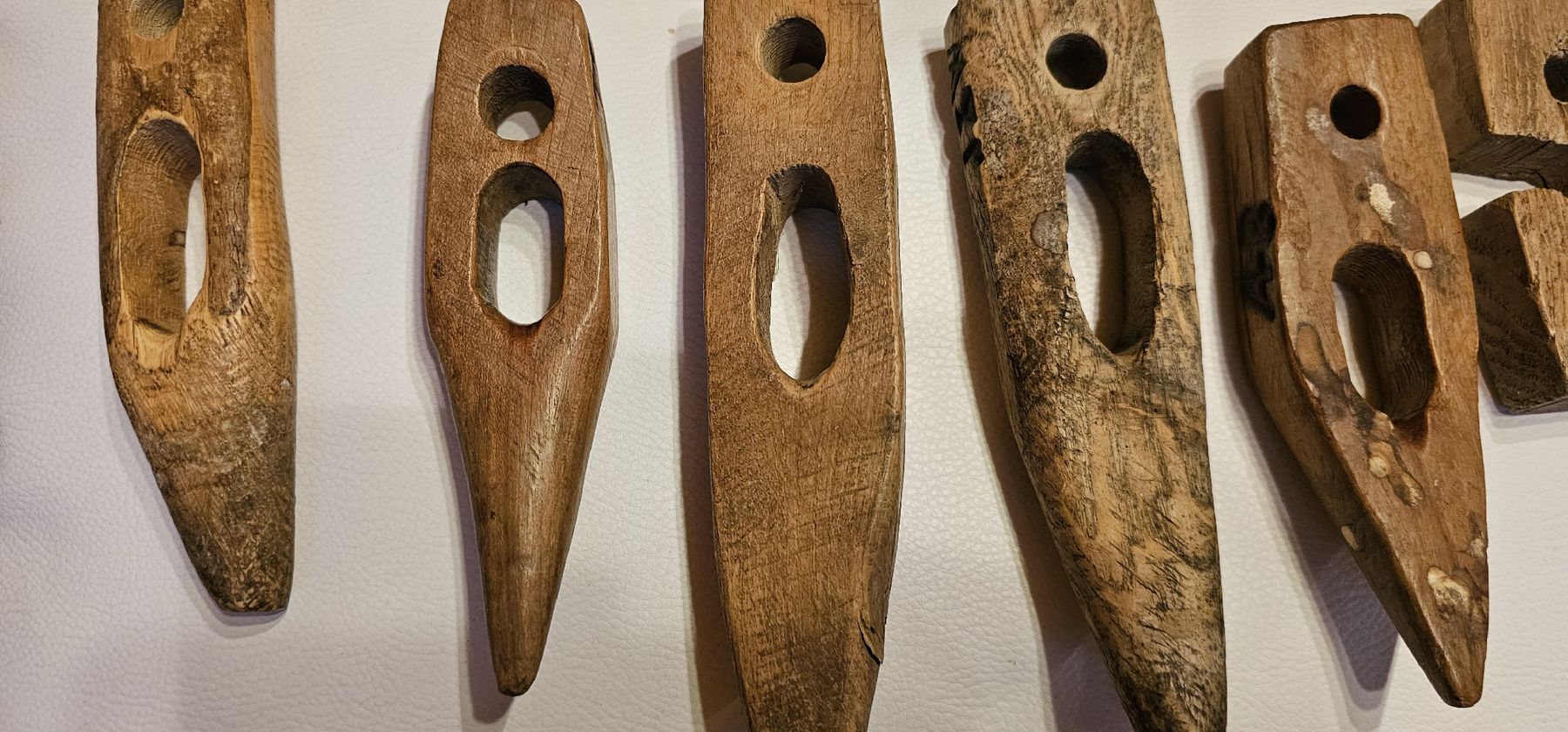 Tutte le decorazioni: uralte Holz Triäglä zum Basteln oder Deko – Usato da Ferden venduto da jemyce 2