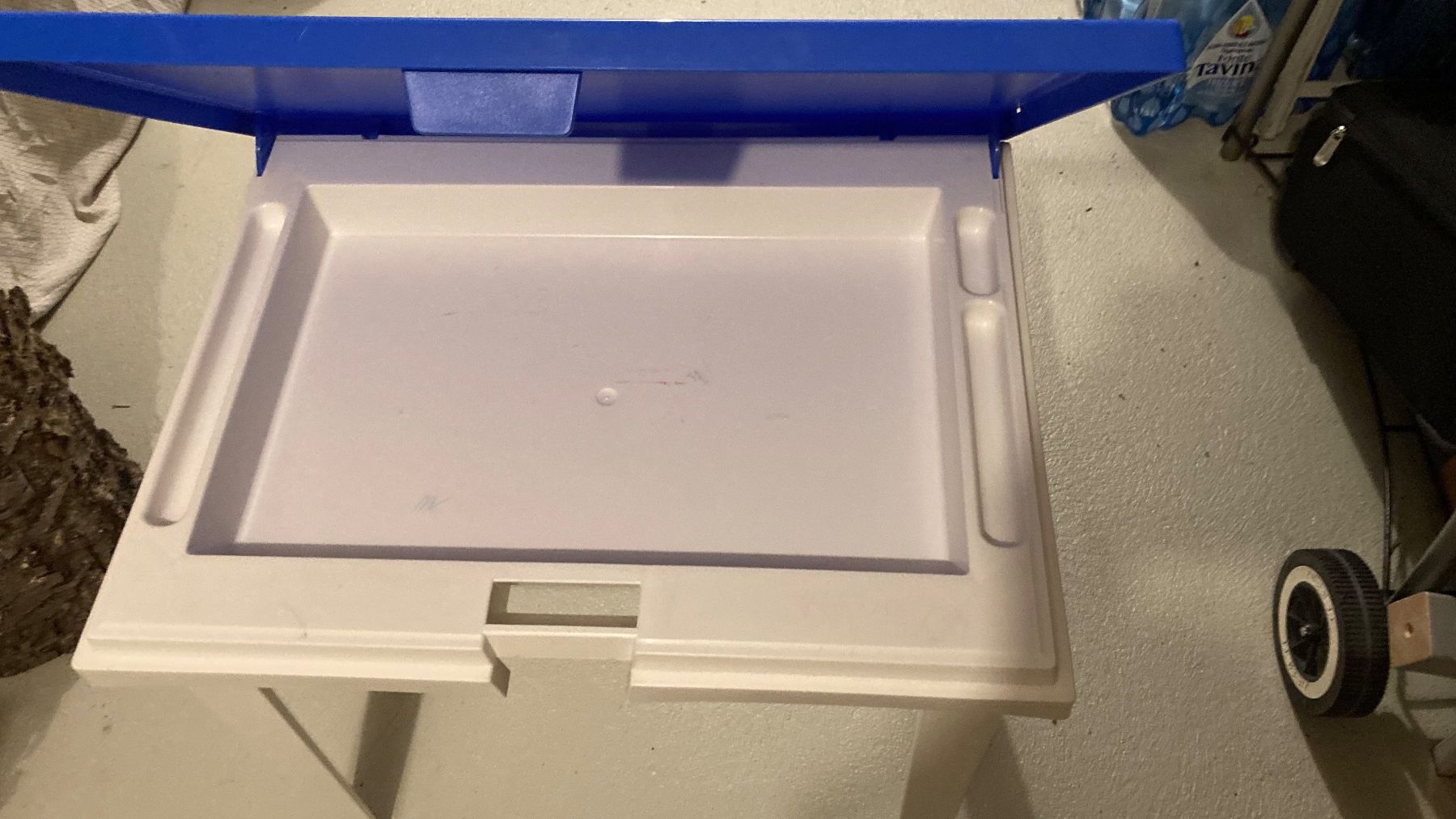 Ikea Tische: Kleines Kindertischli – Gebraucht aus Fehraltorf von mayalotto 2