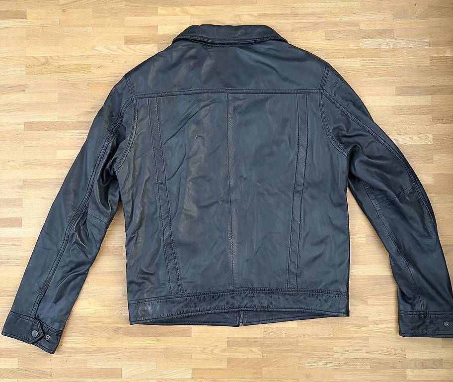 Giacche: Lederjacke – Usato da Luzern venduto da and_s8lc 1