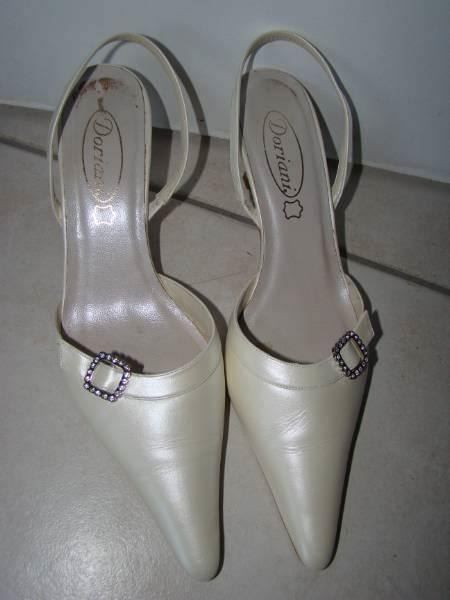 Chaussures femmes: Chaussures ivoire boucles strass DORIANI – Neuf avec emballage d'origine à Agiez par chouchanelle 5