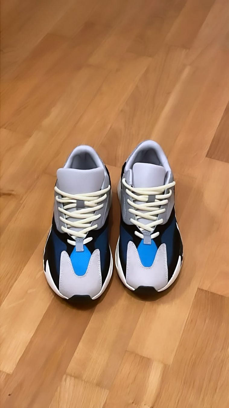 Adidas Scarpe da uomo: Adidas neuf yezzy 750  – Nuovo e nell'imballaggio originale da Fribourg venduto da mal_8zjh 1