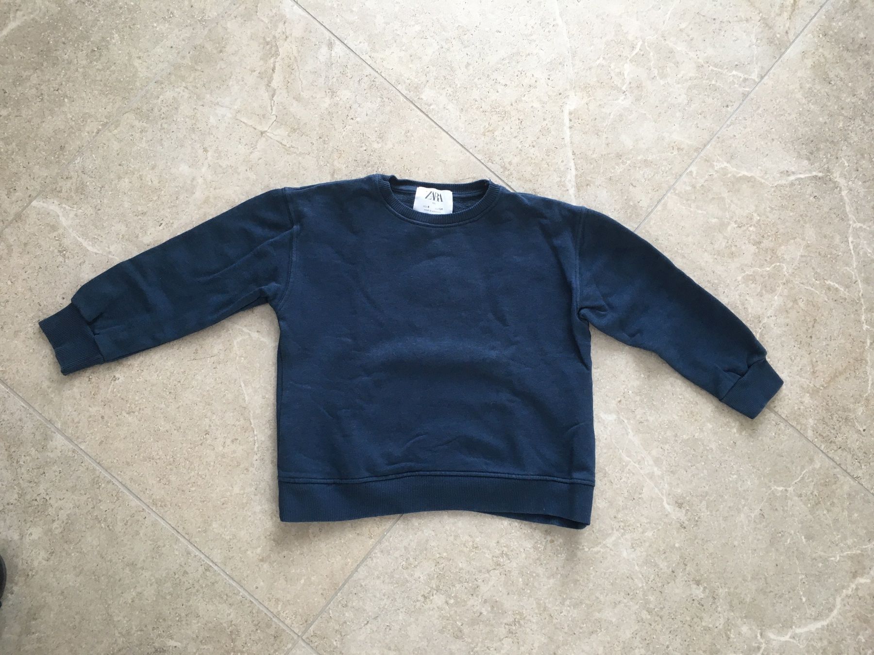 Zara Pulls et sweat-shirts: Zara Pullover dunkelblau Gr. 128 – D'occasion à Gächlingen par Tara_devi