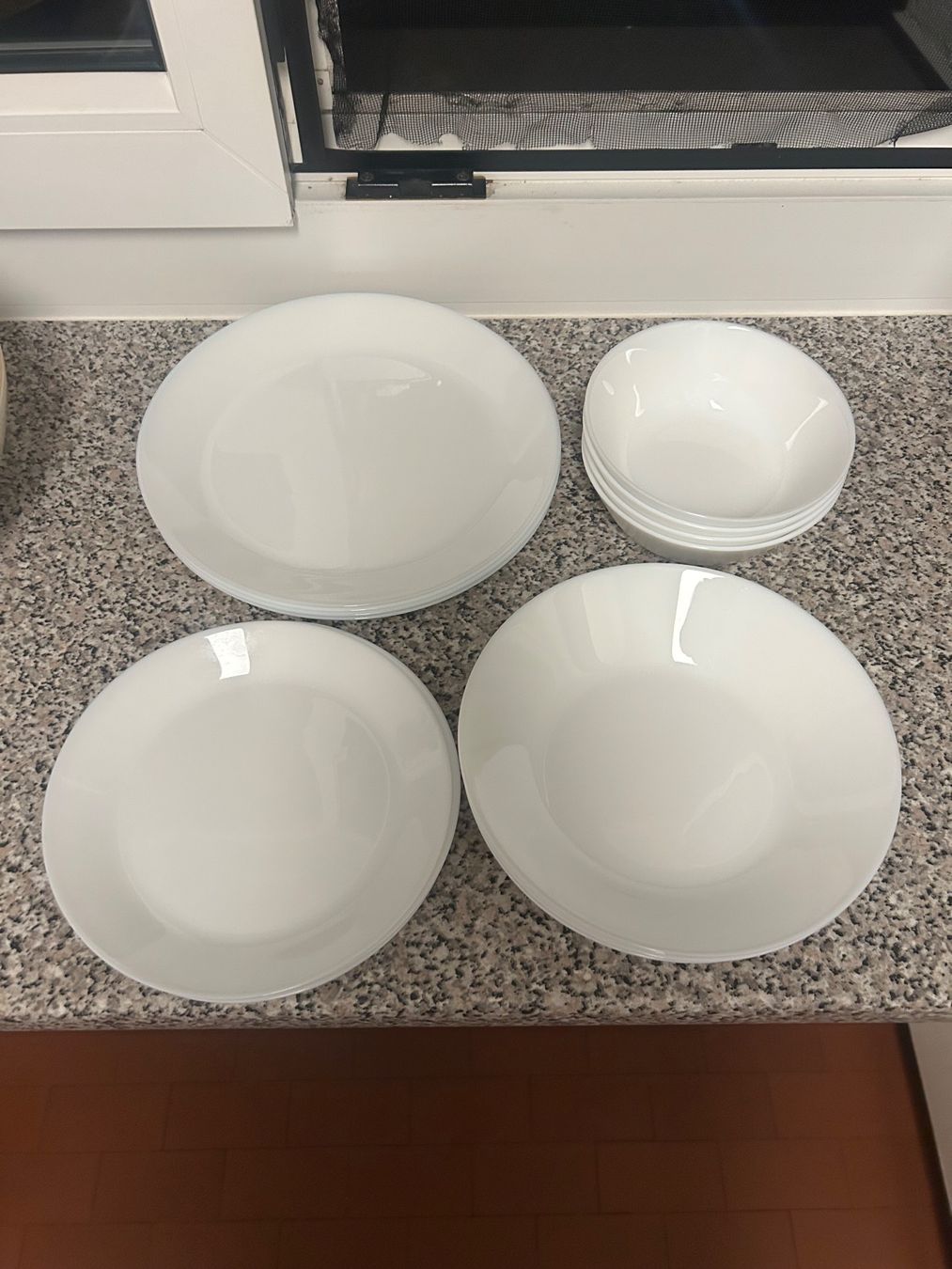 Ikea Assiettes: Geschirr Set Teller Schüsseln weiss – D'occasion à Zürich par ale_lm9g 1