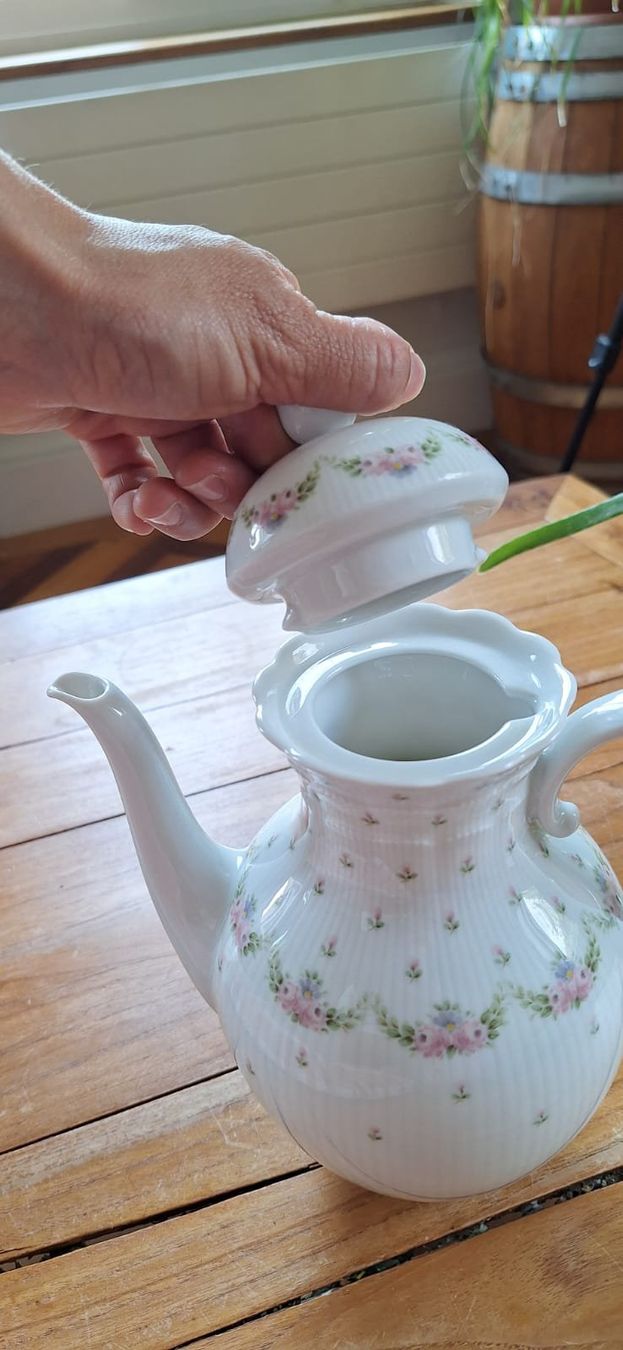Teiere: Kaffeekanne mit Blumenmuster guter Zustand – Usato da Rüti ZH venduto da isa_5p2x 1