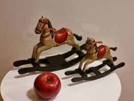 2 Holz-Schaukelpferde Vintage Deko