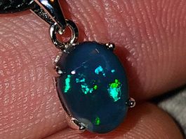 Natürlicher Australischer Black Opal Silber-Anhänger