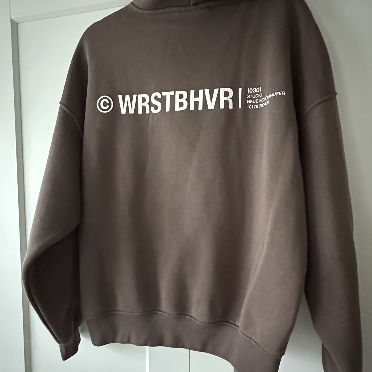 Maglioni & Felpe: WRSTBHVR Hoodie Braun – Nuovo (secondo la descrizione) da Zürich venduto da Nomase10. 2