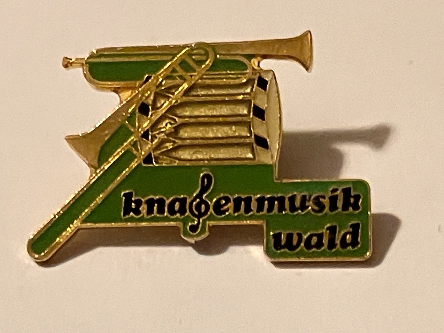 Placchette & Badge: 1 Pin Knabenmusik Wald – Usato da Basel venduto da djwwpp