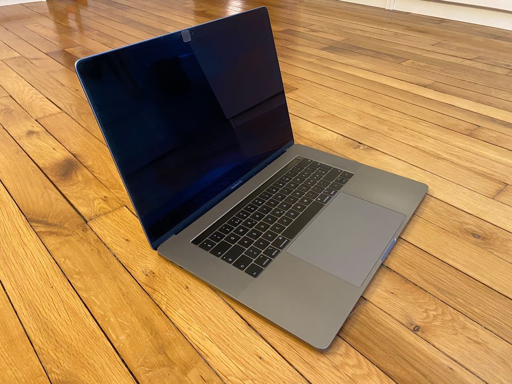 MacBook Pro Core i7 Touch 15 inches, 2018 (Gebraucht) in Rombach für ...