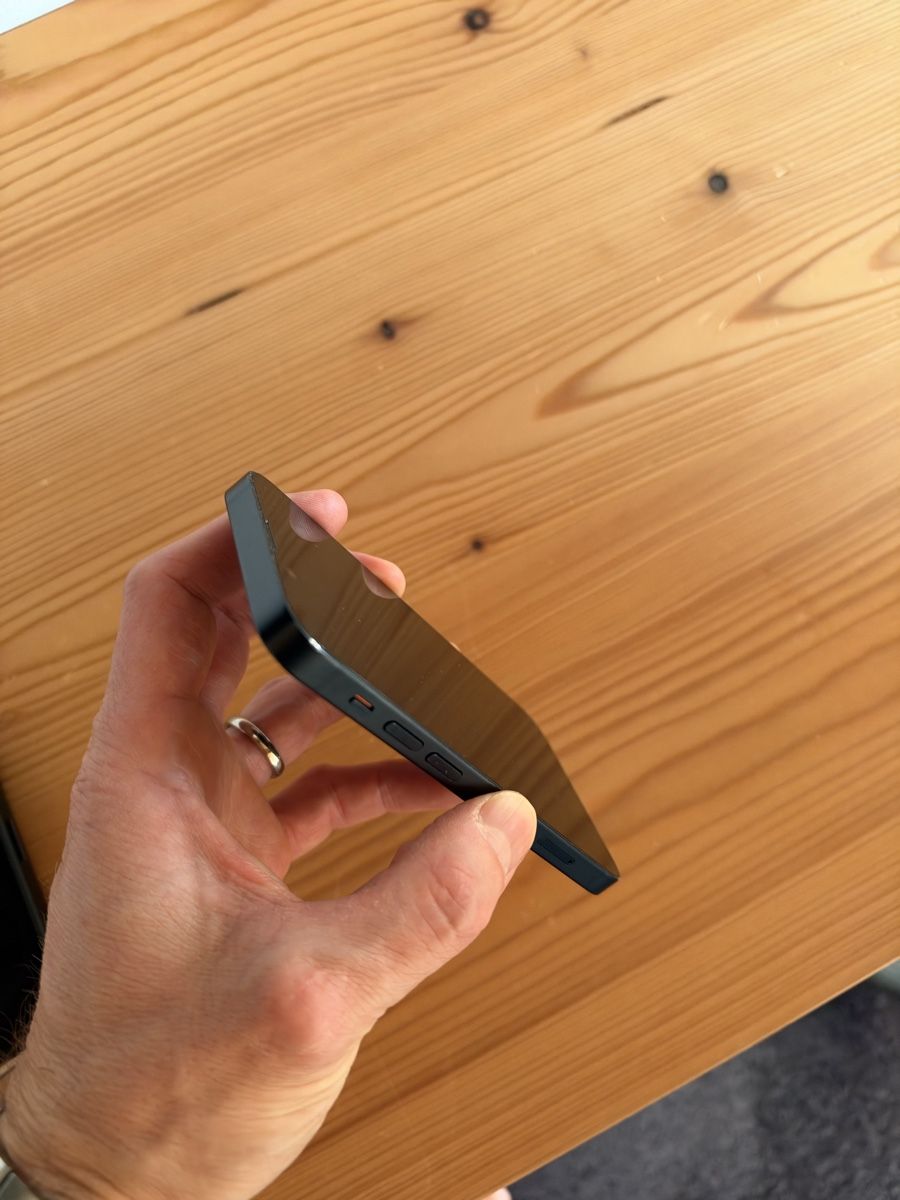 Apple Portables:  iPhone 13 Mini mit 256 Gigabyte – D'occasion à Langnau i. E. par baronbancon 3