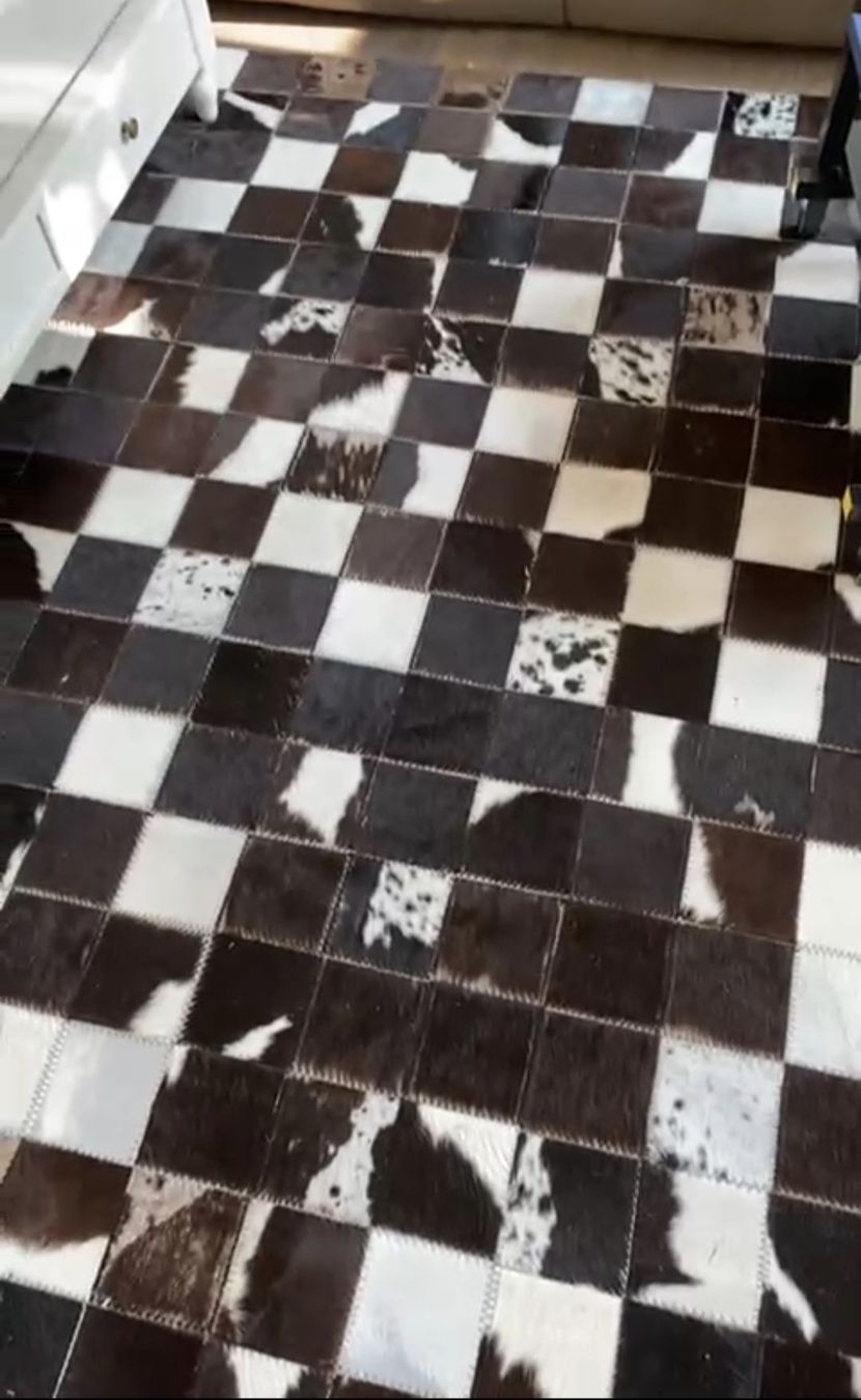 Tappeti: Kuhfell Teppich – Usato da Wislikofen venduto da Ana.Gomes 3