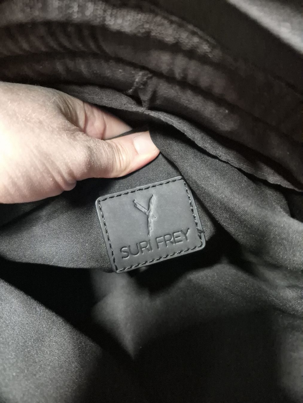 Suri Frey Sacs à dos: Suri Frey Rucksack schwarz – D'occasion à Merligen par muss_haben 7