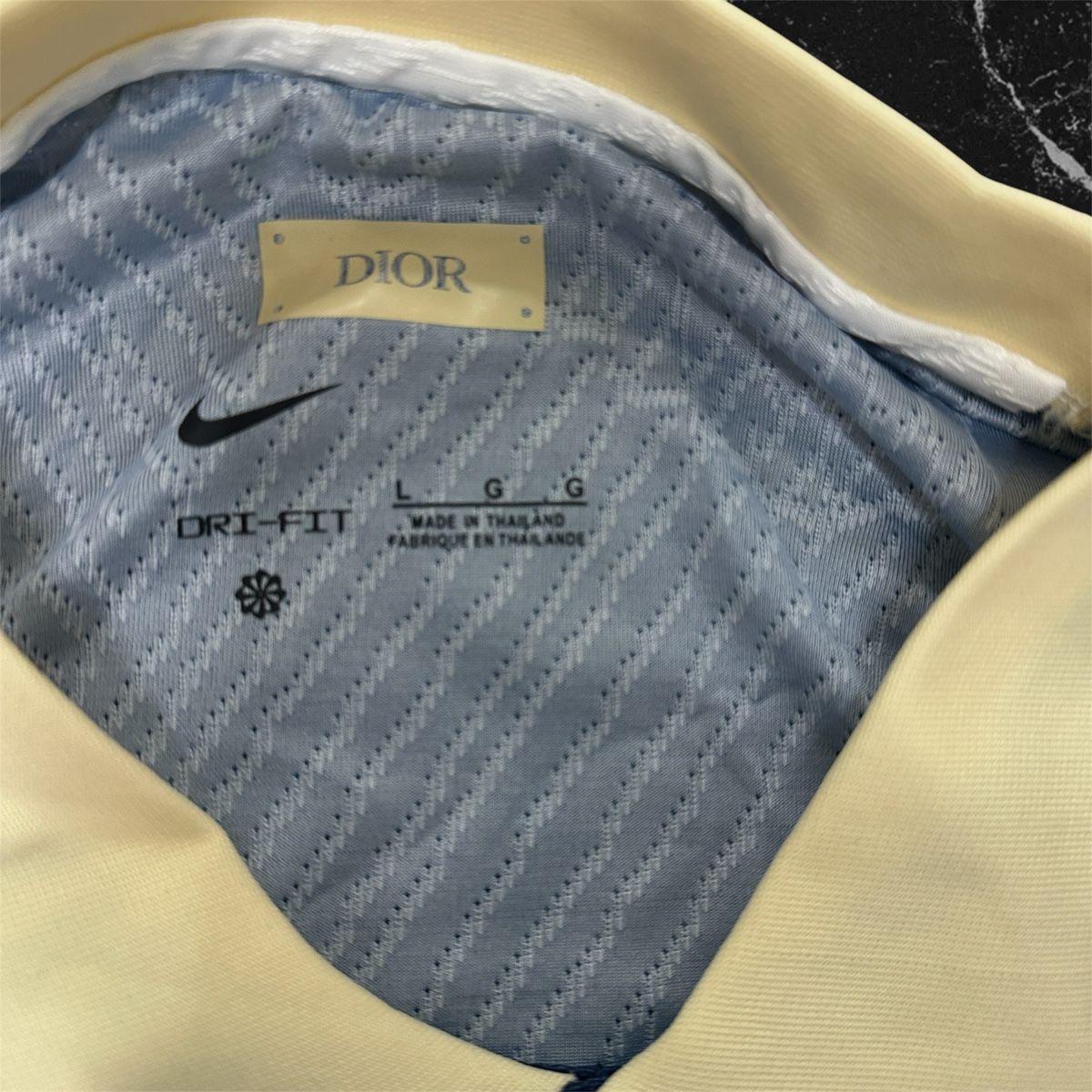 Nike Maillots de corps & Pantalons: Paris Special Trikot Grösse L – Neuf (Voir description) à Frenkendorf par a_1999 2