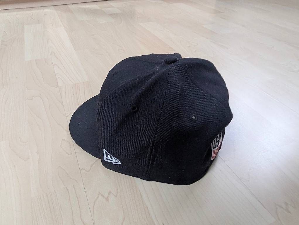Copricapi, berretti & cappellini: New Era Cap - USA - Size 7. 1/4 – Usato da Rothrist venduto da Eclipsech 1
