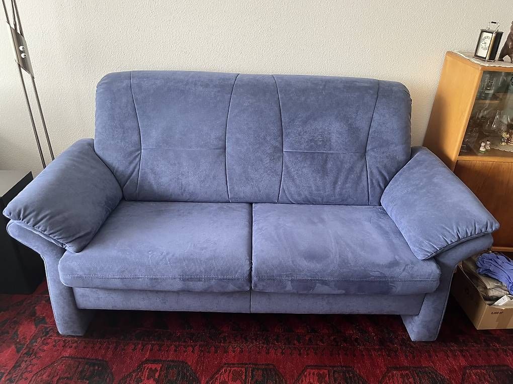 Sofas: 2x Sofa, 1x Hocker – D'occasion à Lyss par malenkji