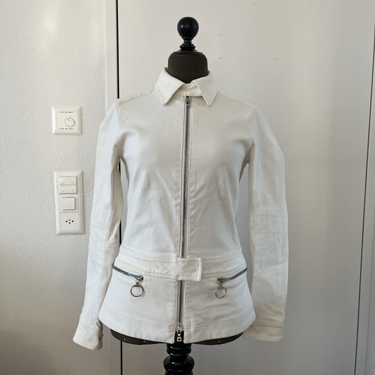 Prada Giacche: Prada Jacke – Usato da Zug venduto da saskia-chiara