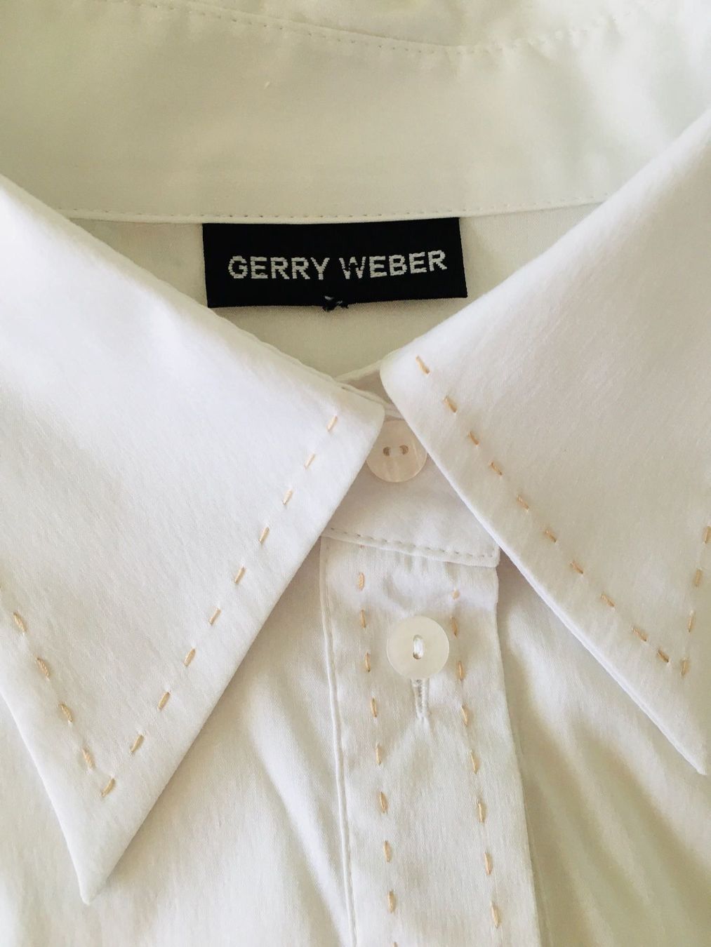 Gerry Weber Chemisiers: Neue wunderschöne weisse Bluse Langarm – Neuf (Voir description) à Bern par Smile-2707 3