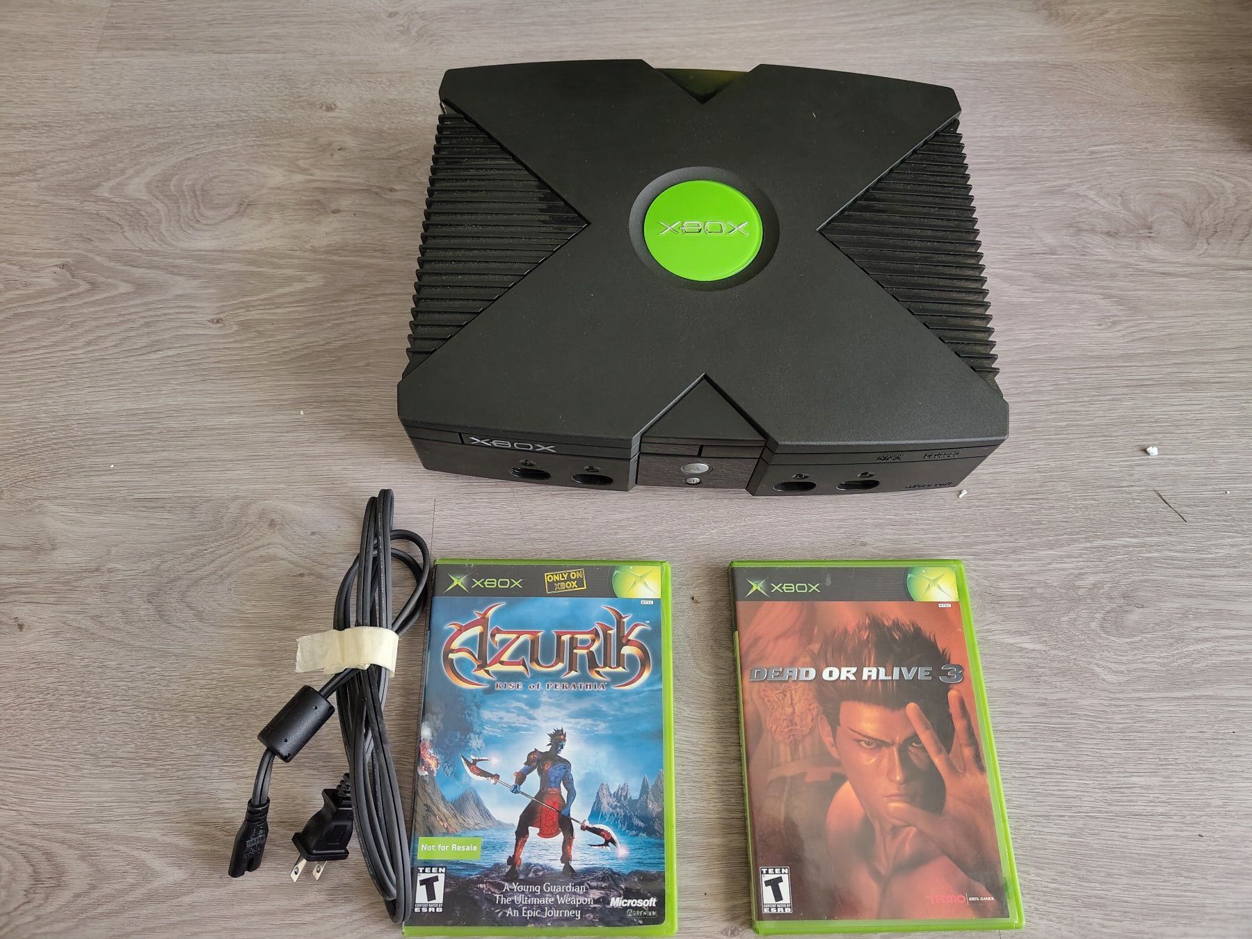 Microsoft Konsolen: Xbox Viedeo Game System NTSC mit 2 US Games – Defekt aus Schachen LU von retrogamer 1