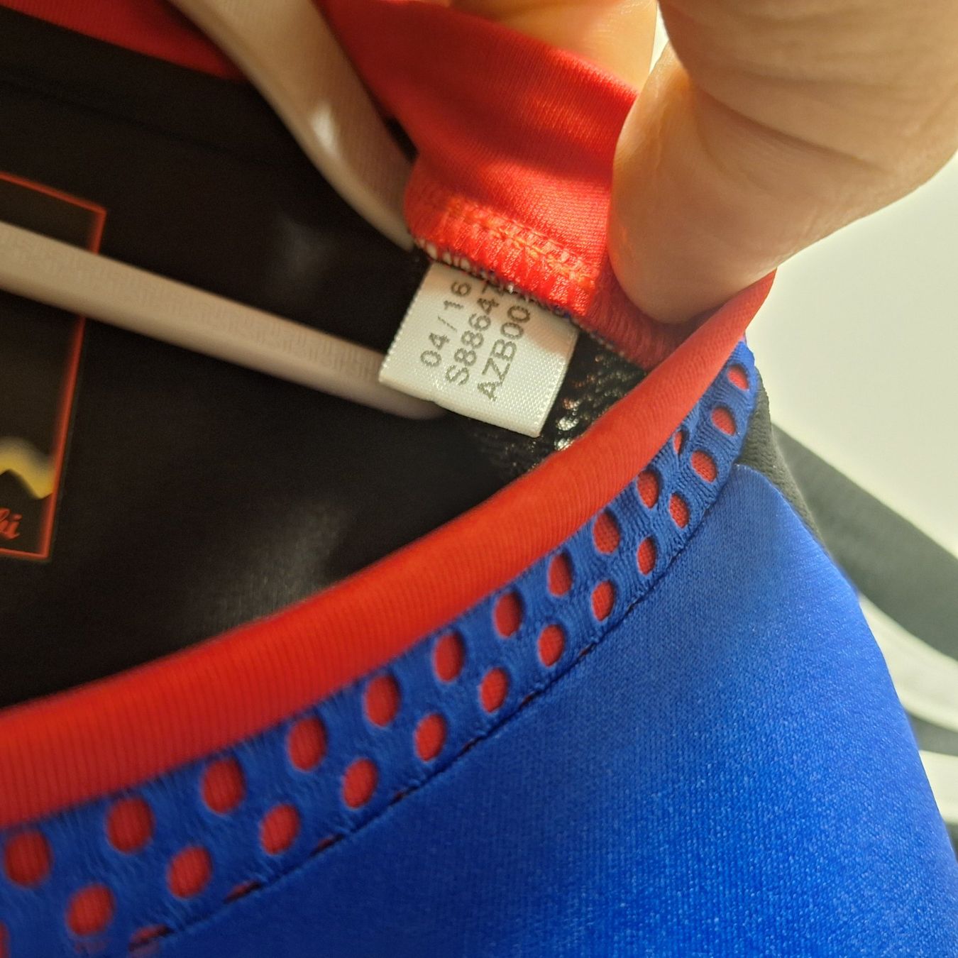 Maillots de corps & Pantalons: Adidas Fc Basel 2016 MasterCup edition M – D'occasion à Bellinzona par LA-ropa-de-Juan 2