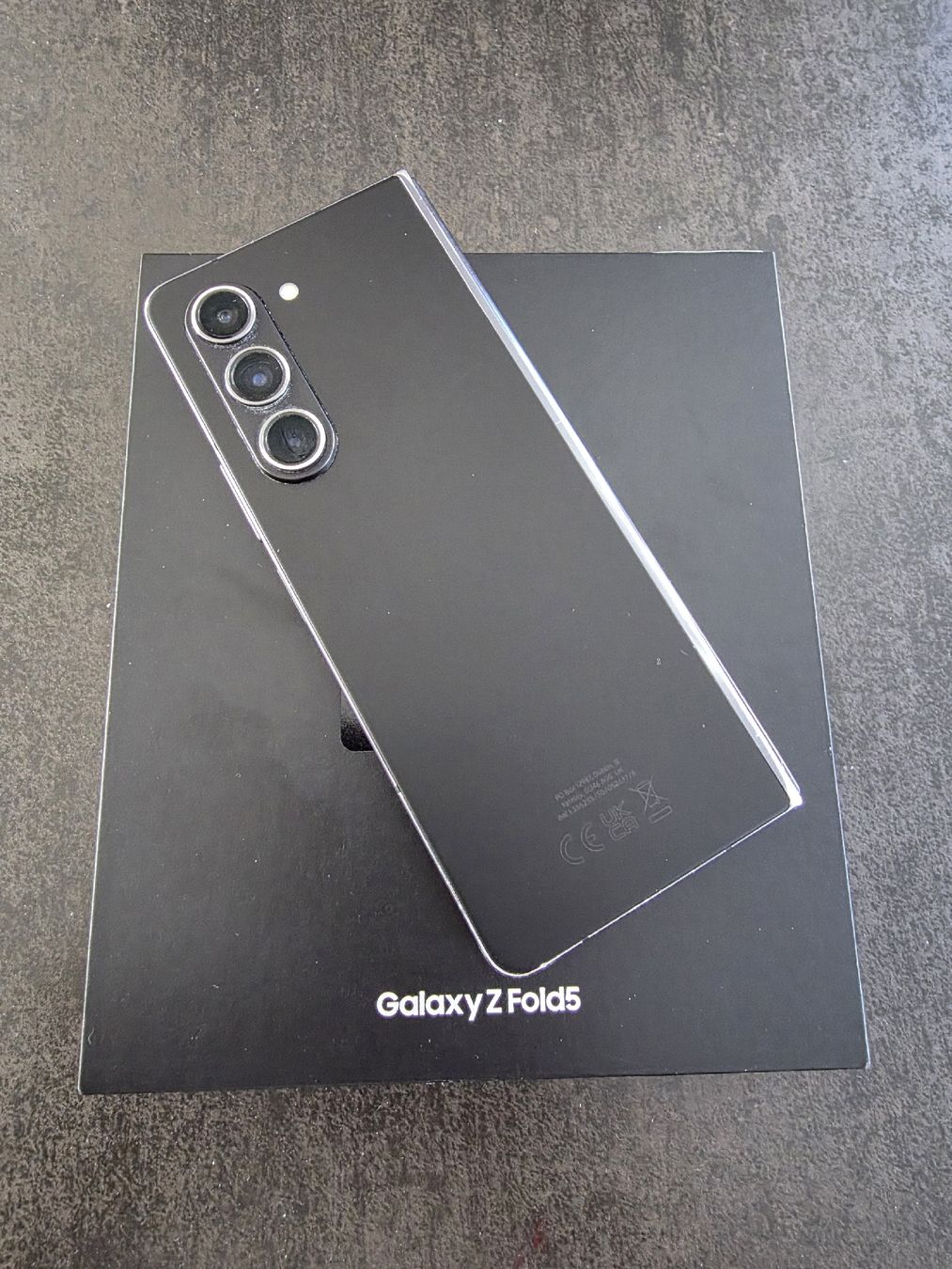 Samsung Telefoni cellulari / Smartphones: Samsung Galaxy Fold 5 – Usato da Vétroz venduto da Aubade76 1