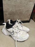 Nike Sneaker weiss Grösse 38.5 gebrauchter Zustand