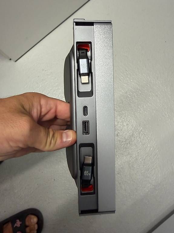 Hubs & Switches: Tesla Model Y Juniper USB Hub Dock – Gebraucht aus Rotkreuz von R0nie10 2