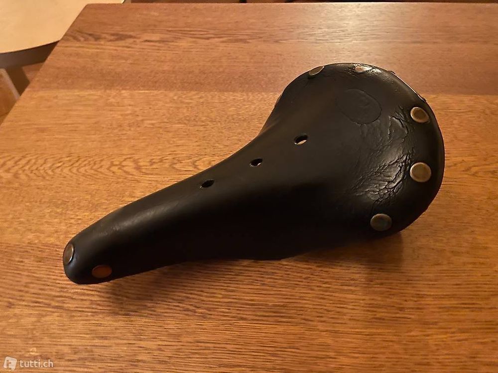 brooks conquest saddle