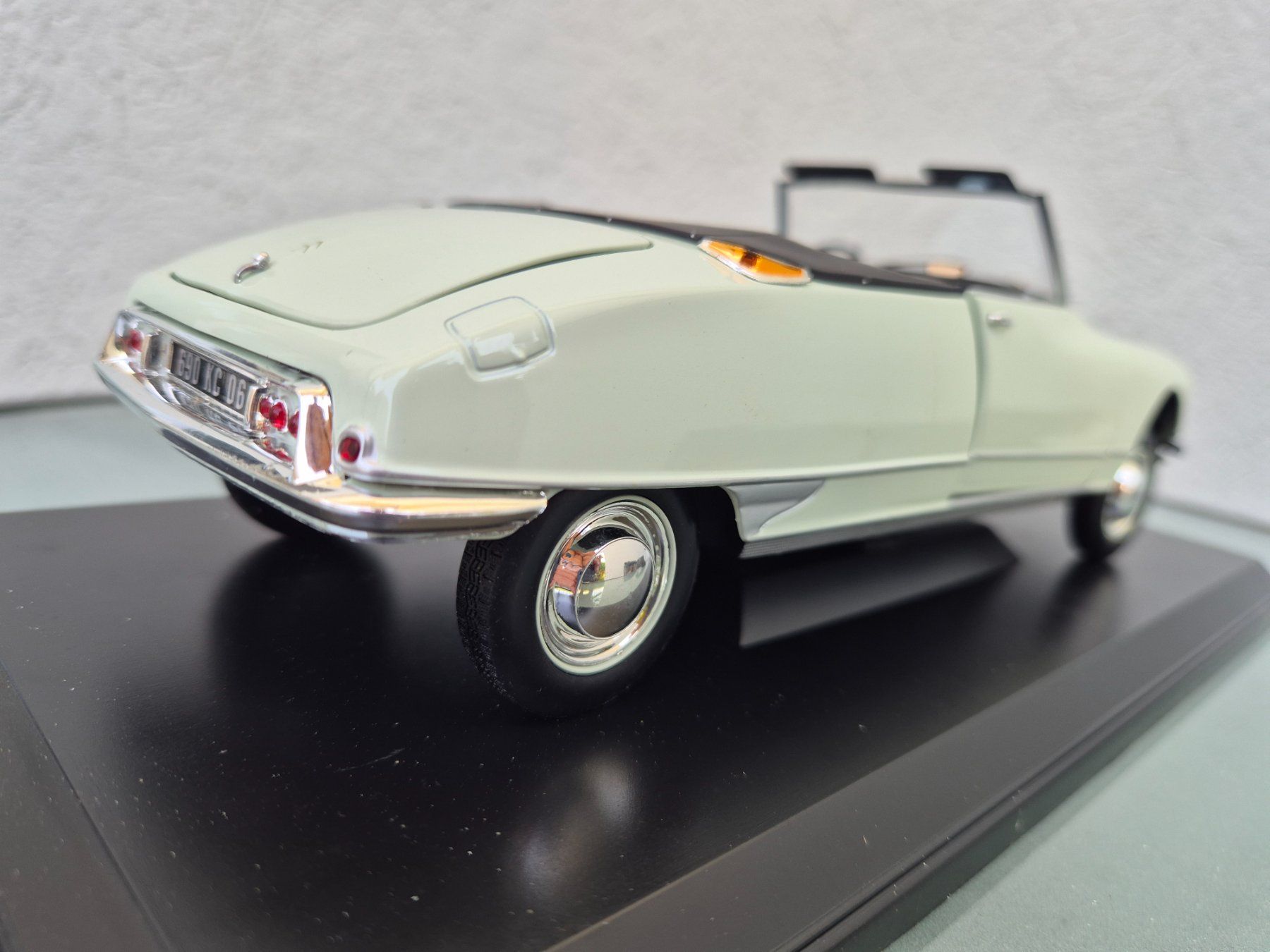Citroën Modellini d'auto: Citroen DS Cabriolet von Norev 1:18 – Nuovo (secondo la descrizione) da Oberbuchsiten venduto da laffite54 7